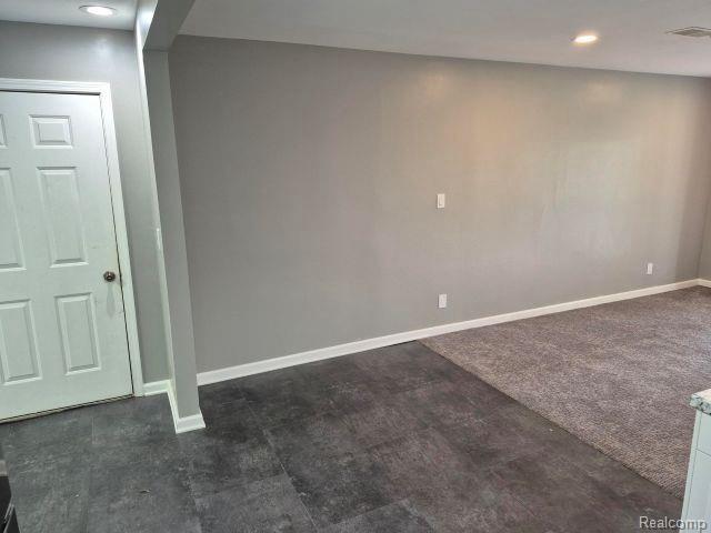 Building Photo - 6380 Eastlawn Ave
