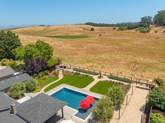 Building Photo - 1051 Stonebridge Dr