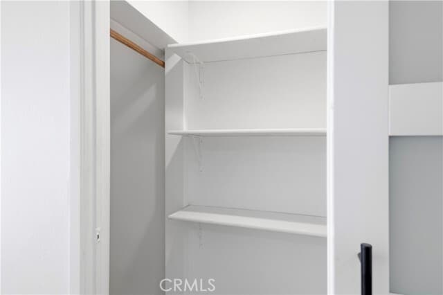 Building Photo - 252 Pineview