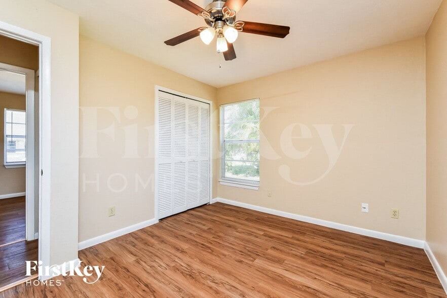 Building Photo - 10727 Figtree Ct