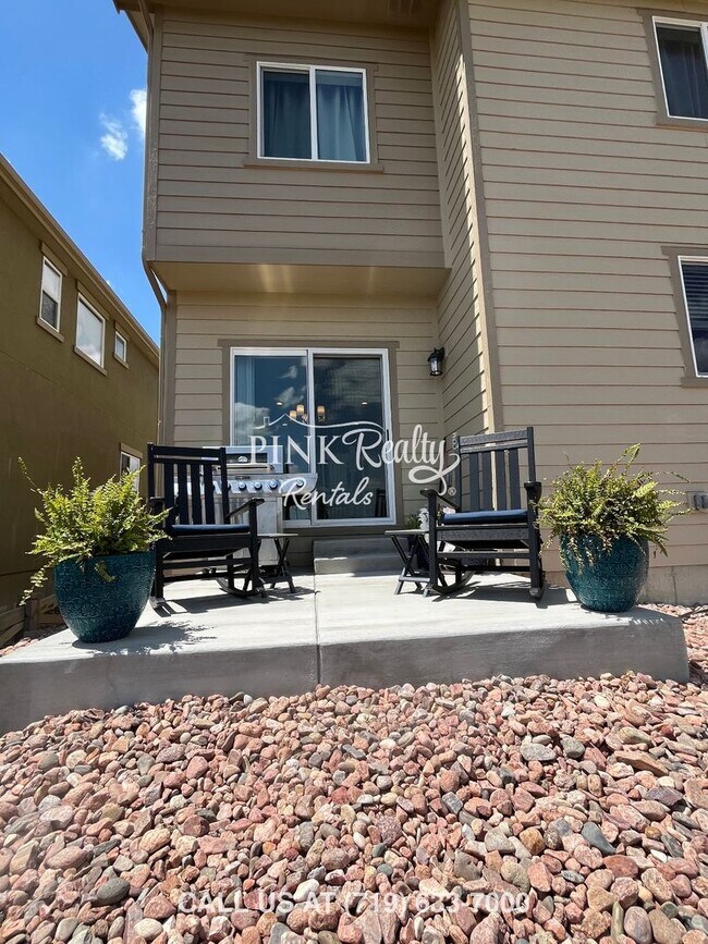 Building Photo - 9656 Feathergrass Dr