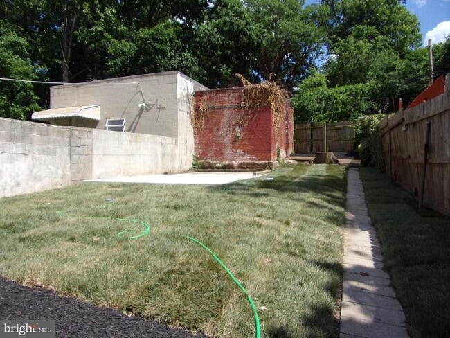 Building Photo - 6154 Lebanon Ave