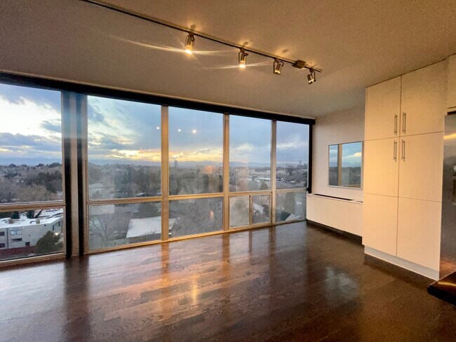 Building Photo - 3100 E Cherry Creek South Dr