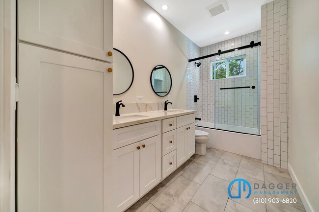 Building Photo - 2800 Winter St