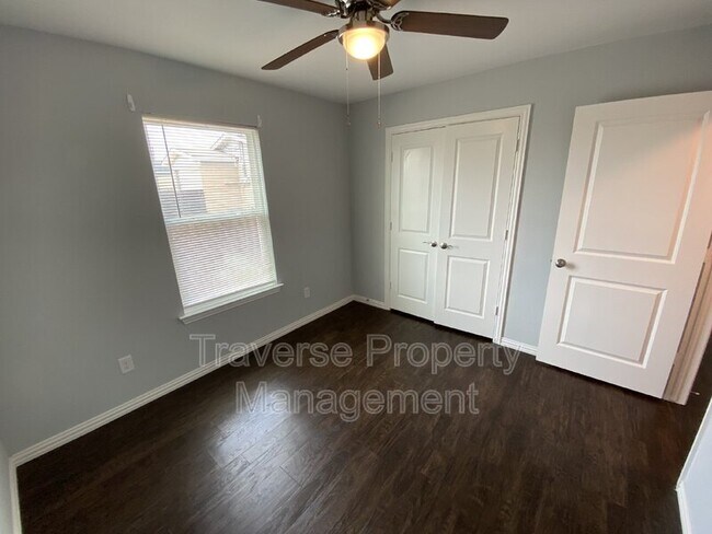 Building Photo - 108 Arrowhead St