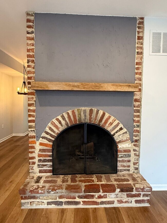 Building Photo - 2 Bed / 1.5 Bath Doylestown Townhome
