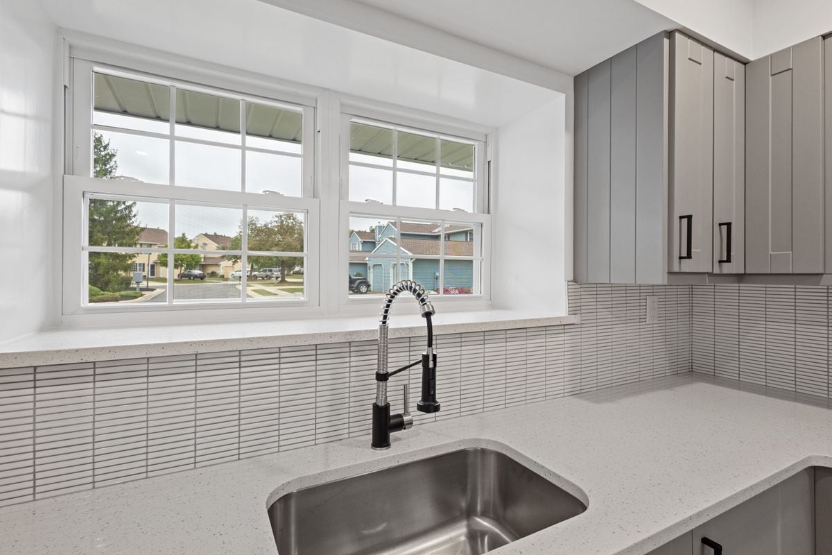 Building Photo - 5 Exeter Ct