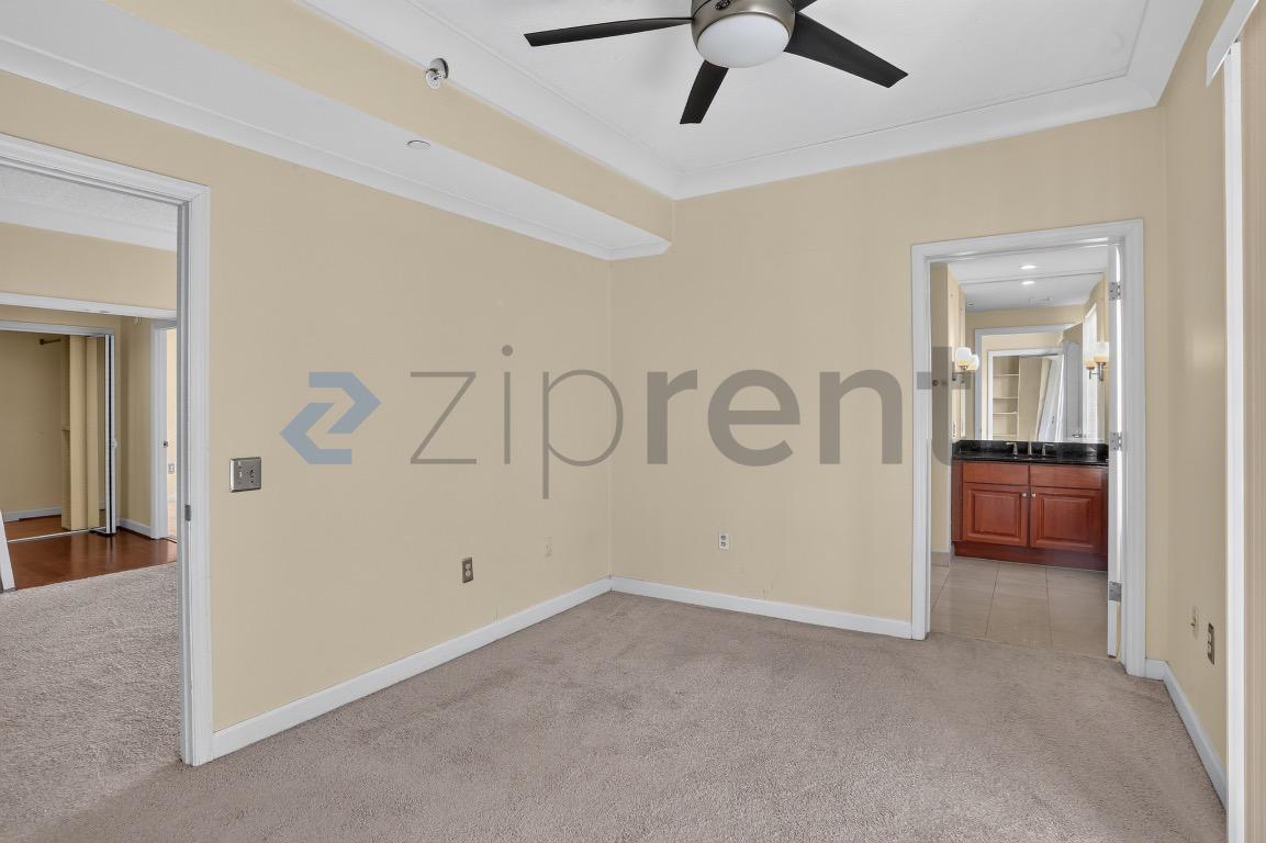 Building Photo - Unit 2607
