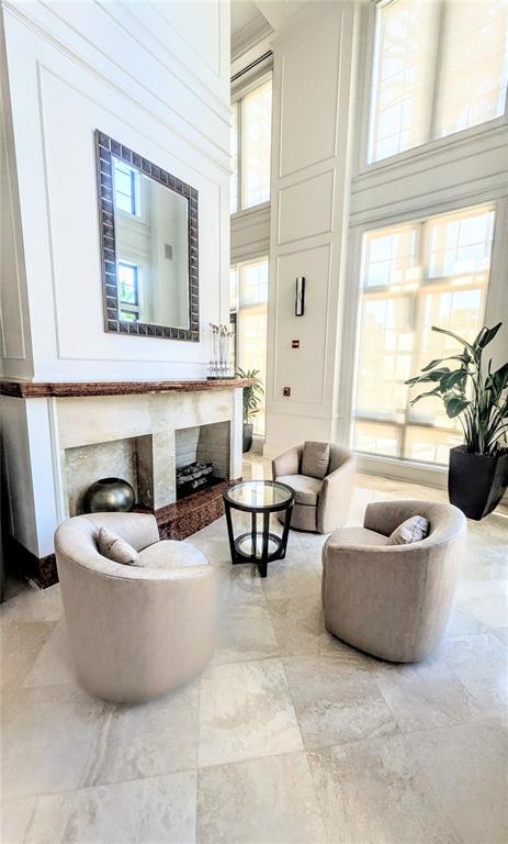 Building Photo - 750 N Tamiami Trl