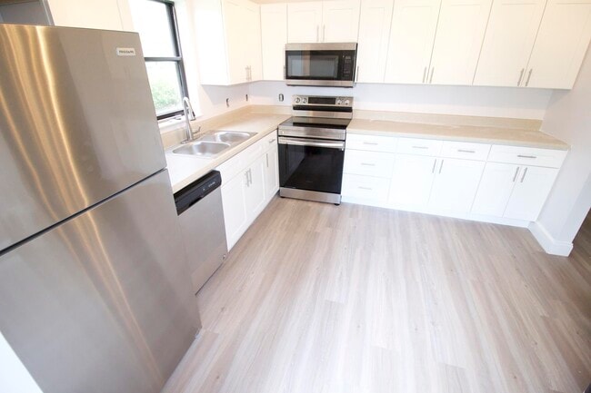 Building Photo - 3797 Park Lane Villas Rd