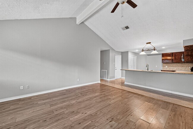Building Photo - 19610 San Gabriel Dr