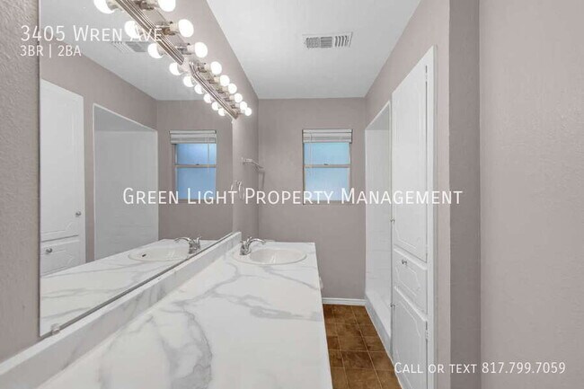 Building Photo - 3405 Wren Ave