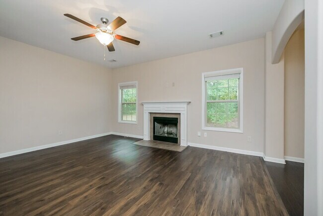 Building Photo - 390 Cliffhaven Cir