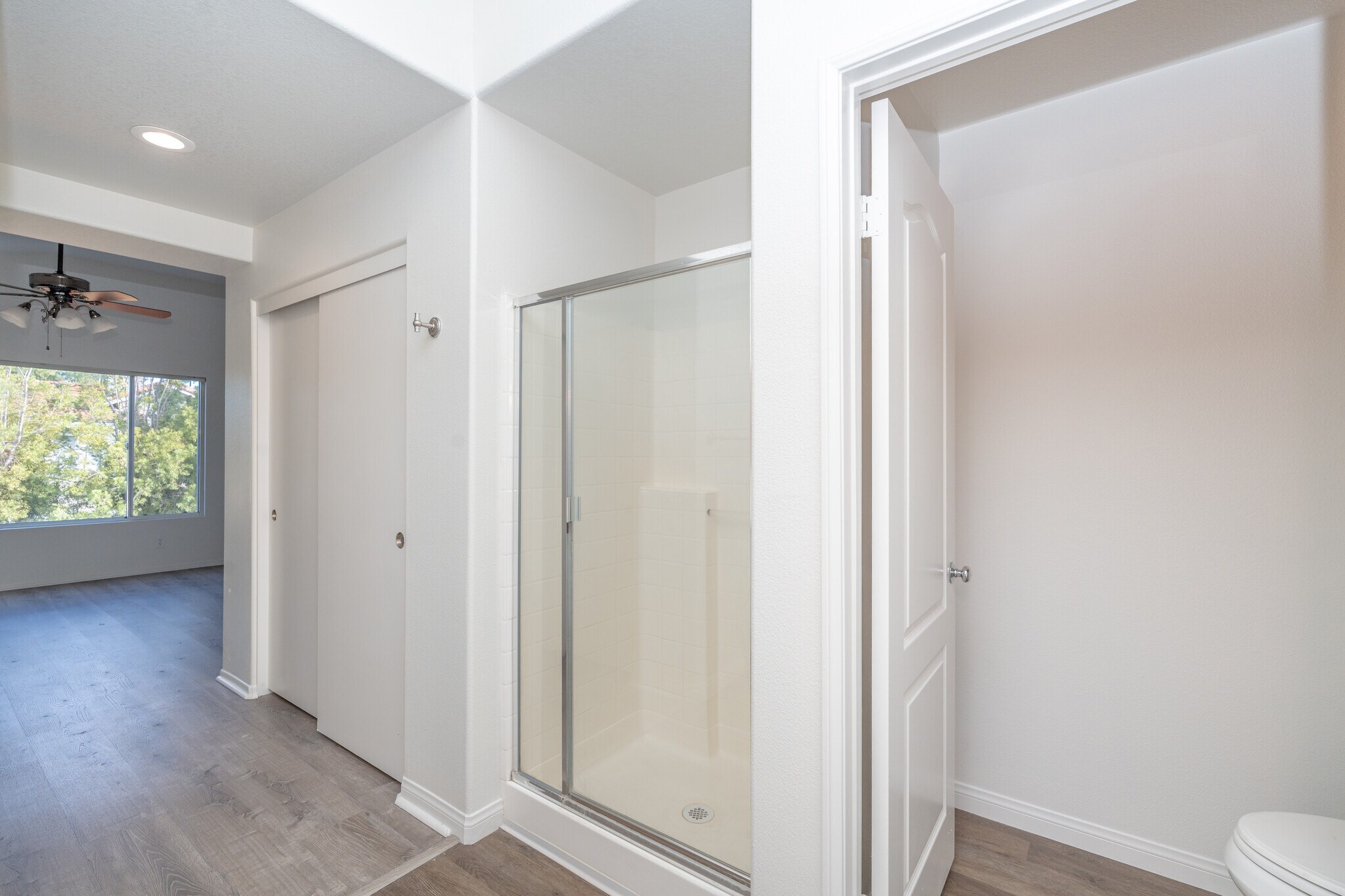 master shower - 31939 Monique Cir