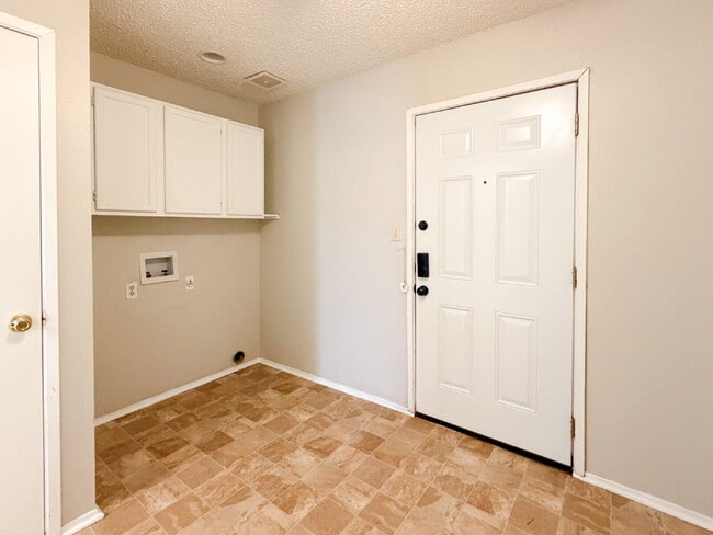 Building Photo - Charming 2 Bed, 1.5 Bath home in Keller