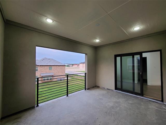 Building Photo - 2812 Almanzor Avenue