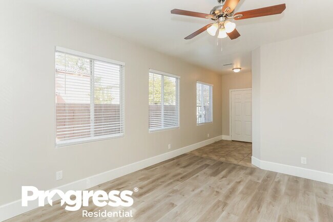 Building Photo - 8913 Trickling Springs Ct