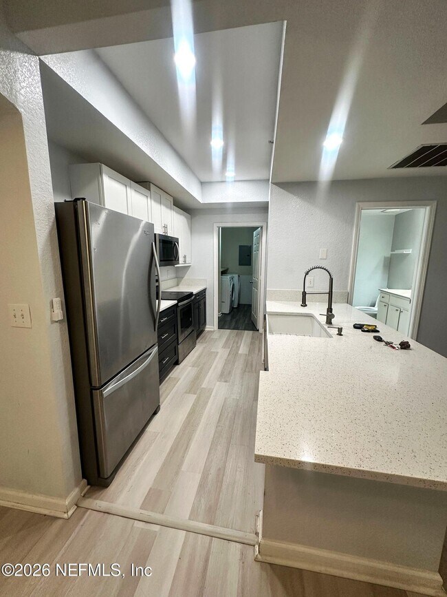 Building Photo - 10075 Gate Pkwy N