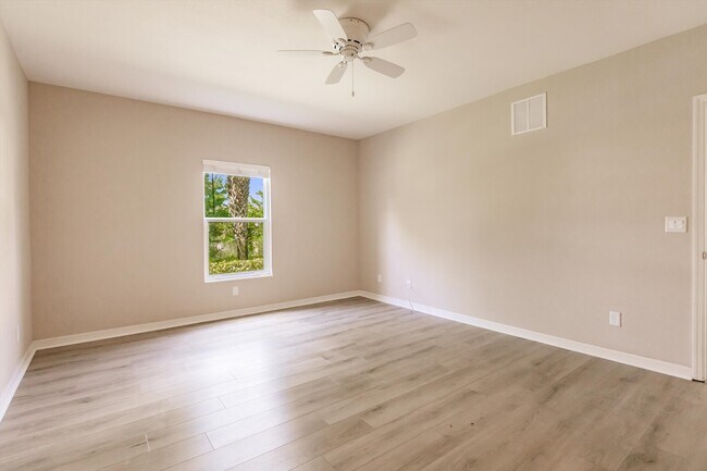 Building Photo - 27500 Palmesta Circle