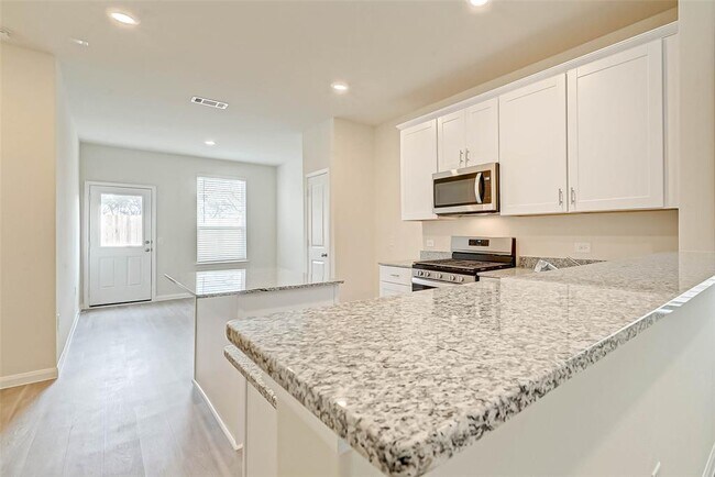 Building Photo - 16131 Kingfield Haven Dr