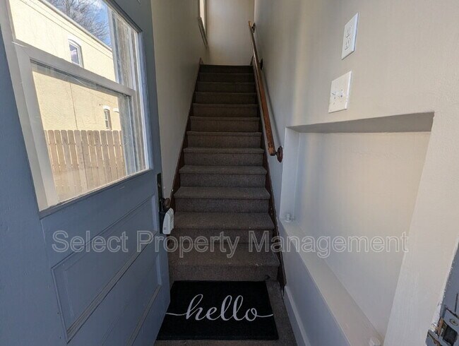 Building Photo - 1235 Stophlet St