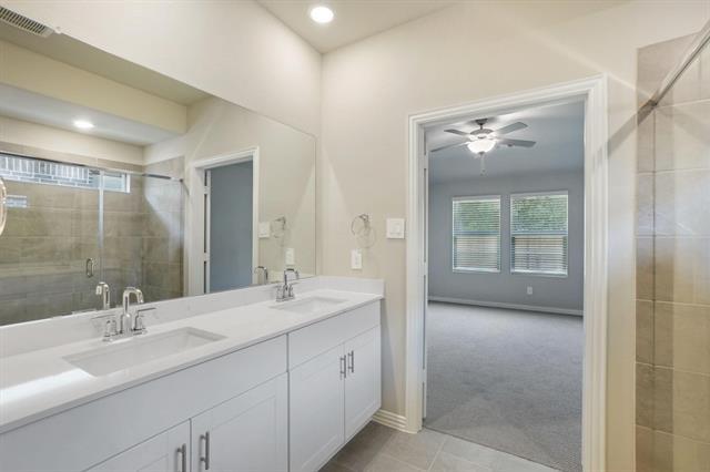 Building Photo - 2204 Dunbar Dr