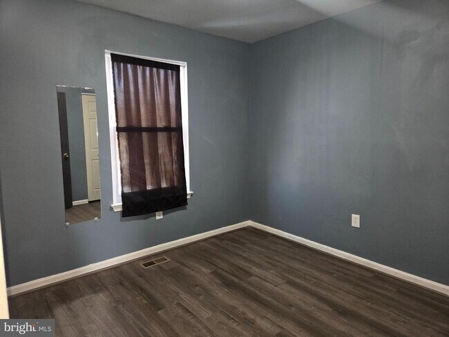 Building Photo - 2118 Cedar Barn Way