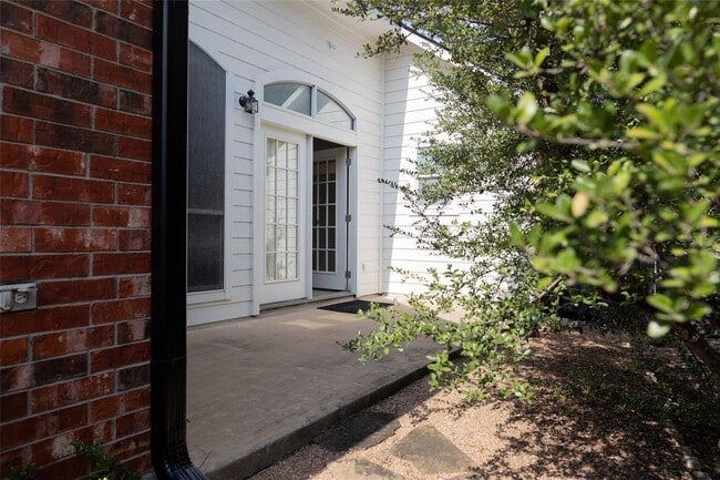 Building Photo - 8917 Joachim Ln