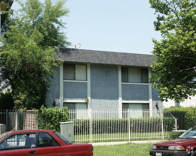 Building Photo - 7011 Vassar Ave