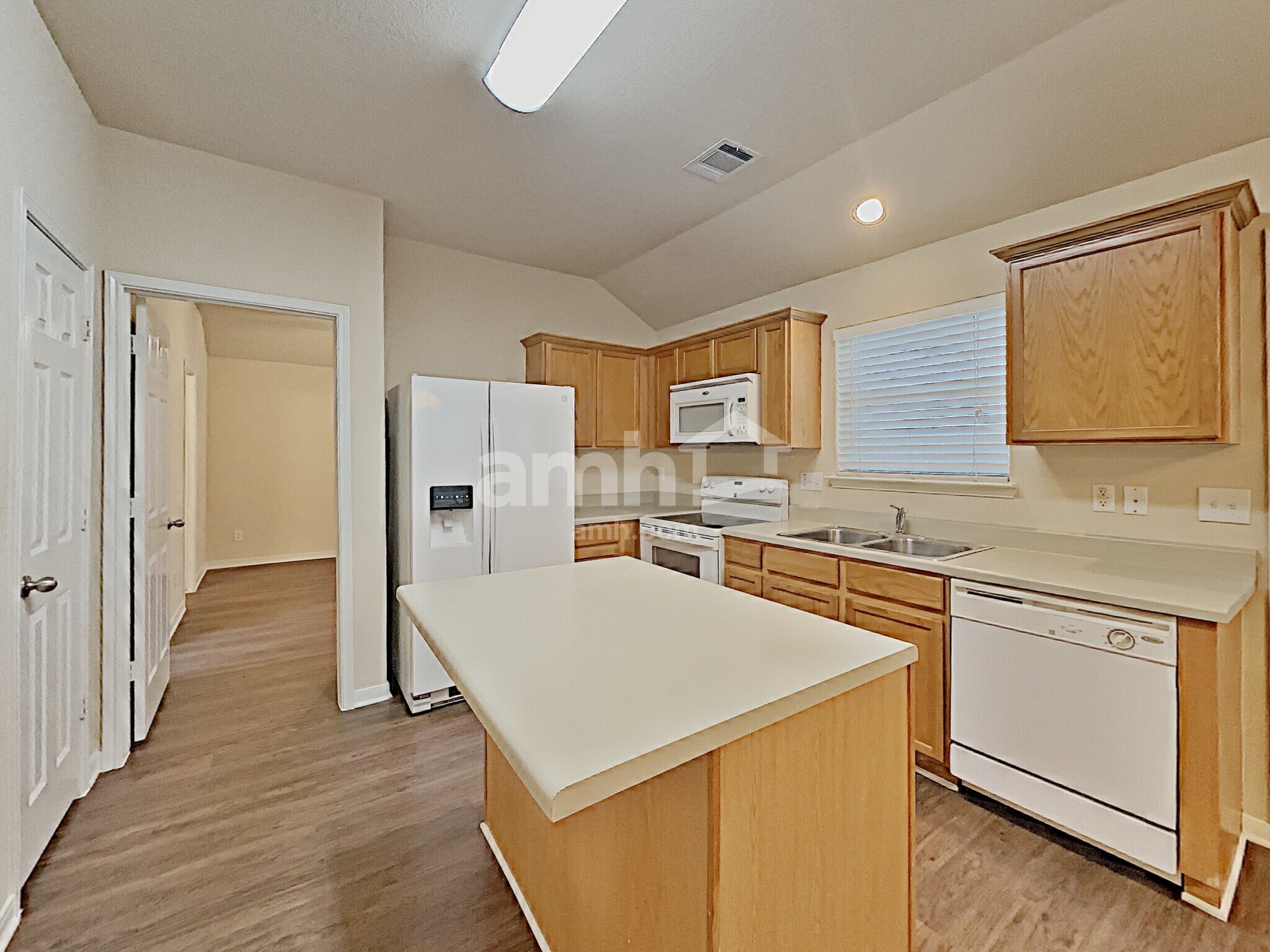 Building Photo - 12019 Mill Summit