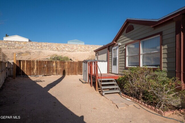 Primary Photo - 11827 Quail Bush Cir