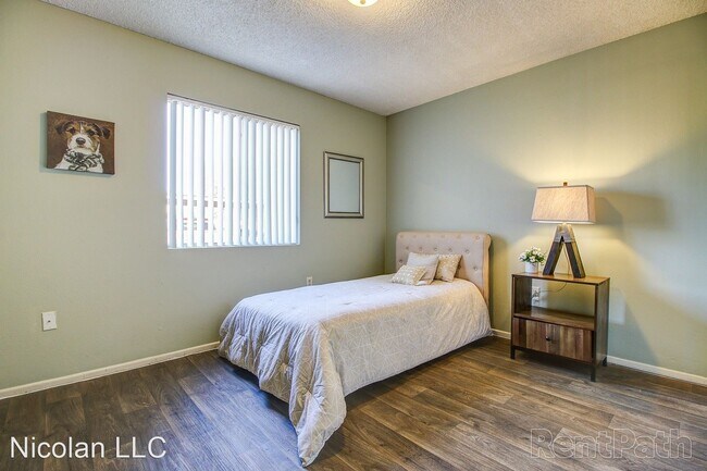 Building Photo - 1701 N Palo Verde Dr