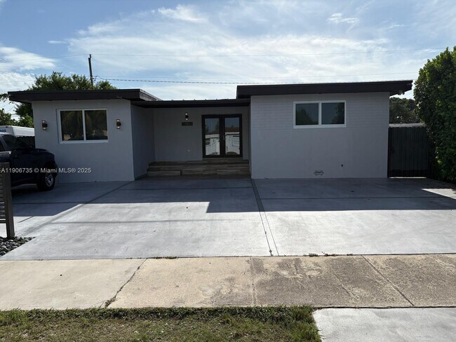 Primary Photo - 13847 Jackson St