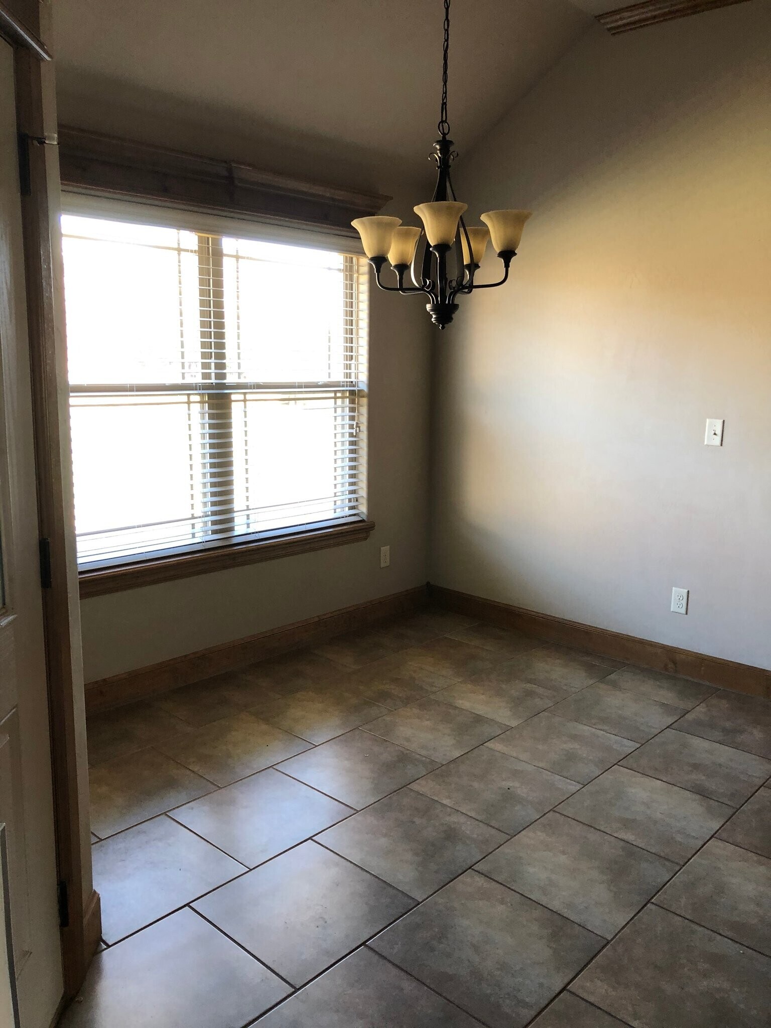 Building Photo - 1308 Saddle Rock Drive