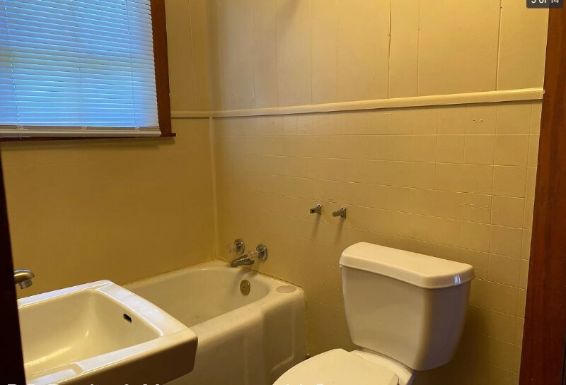 Building Photo - 307 Tissington St