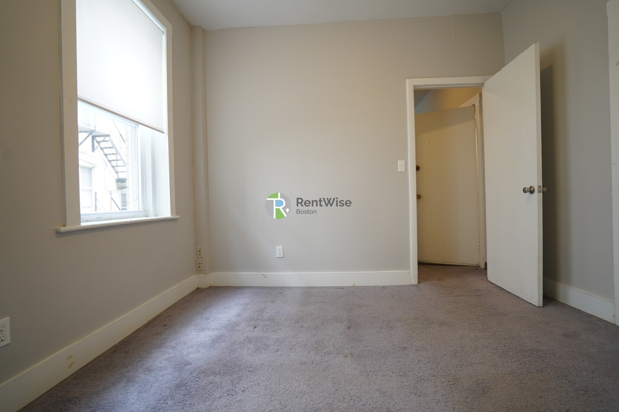 Building Photo - 159 Kelton St