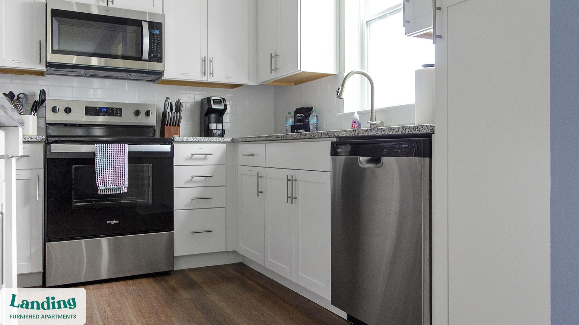 Building Photo - 901 Kelly Green Ln