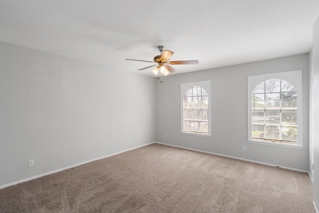 Building Photo - 5800 Belmoor Dr