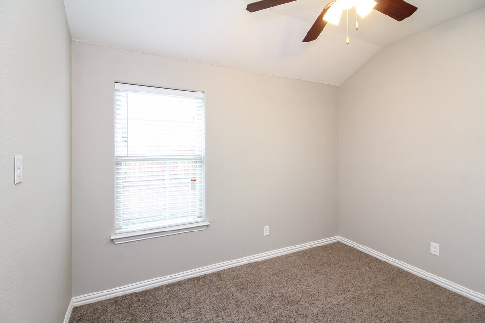 Building Photo - 1505 Sunburst Dr