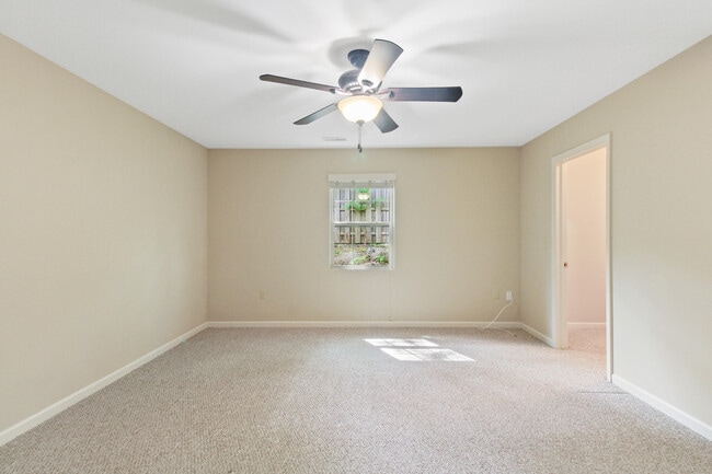 Building Photo - N7439 Mariner Hills Cir