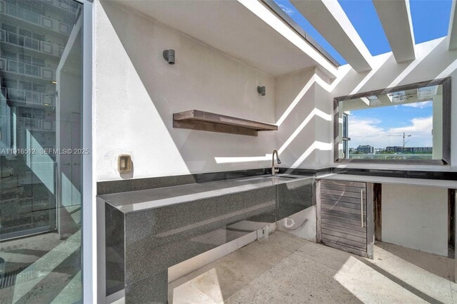 Building Photo - 9501 Collins Ave