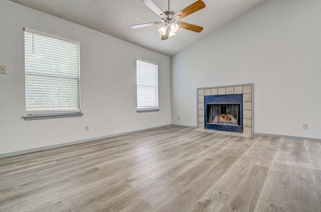 Building Photo - 9624 Sugar Hill Dr