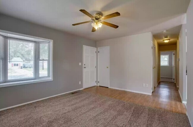 Building Photo - 2503 W Kirby Ave