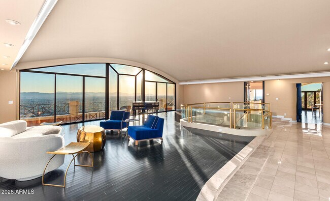 Building Photo - 5400 E Valle Vista Rd