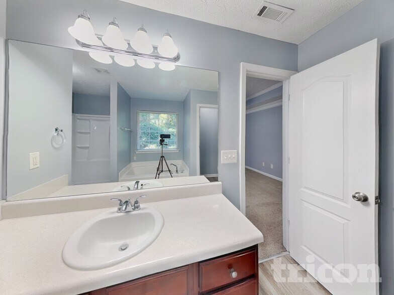 Building Photo - 529 McCain Creek Trail