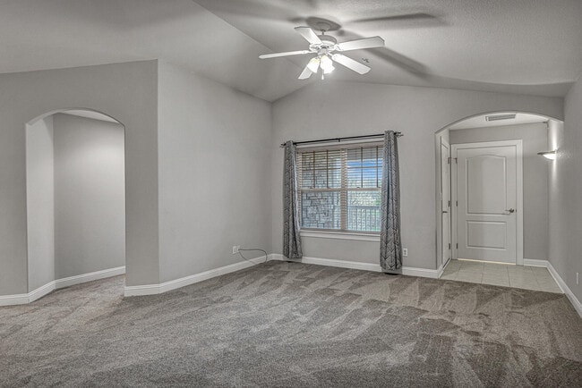 Building Photo - 4666 Sagewood Cir