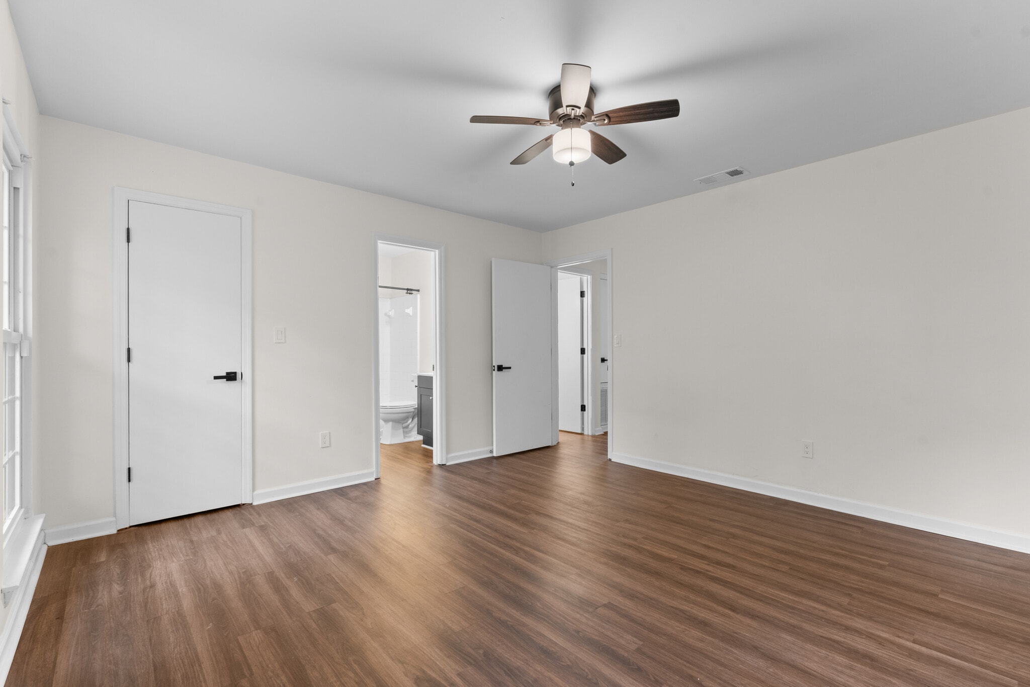 Building Photo - 16 Bitterroot Ln