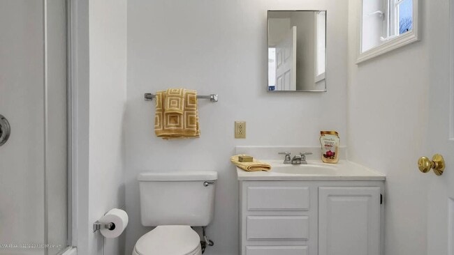 Building Photo - 3BR/2.5BA Townhouse Available July 1st!!! - Great Residential Neighborhood!!