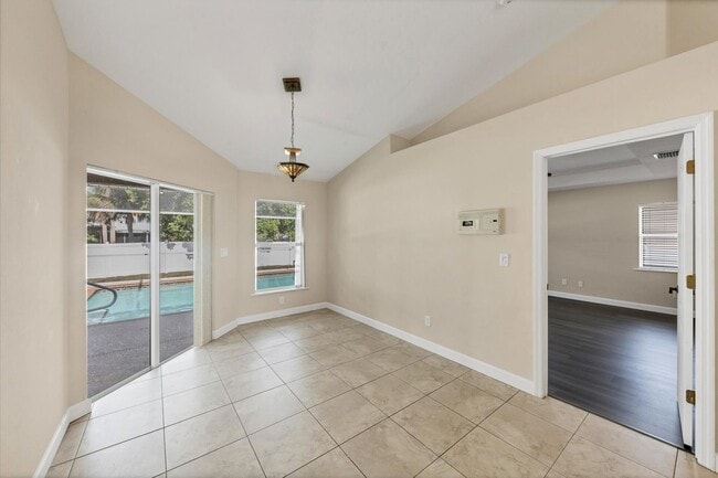 Building Photo - South Venice Annual Pool Home for Rent