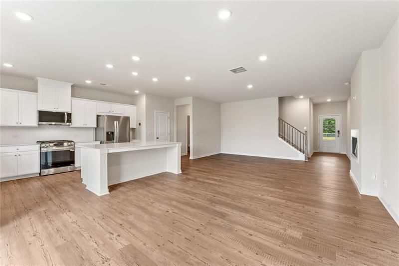 Building Photo - 1303 Farmers Loop